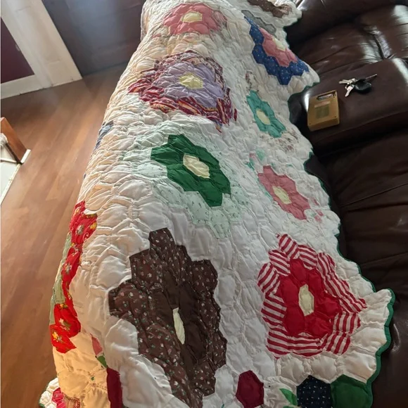 Floral Patchwork Quilt - Multicolor - Picture 2 of 14